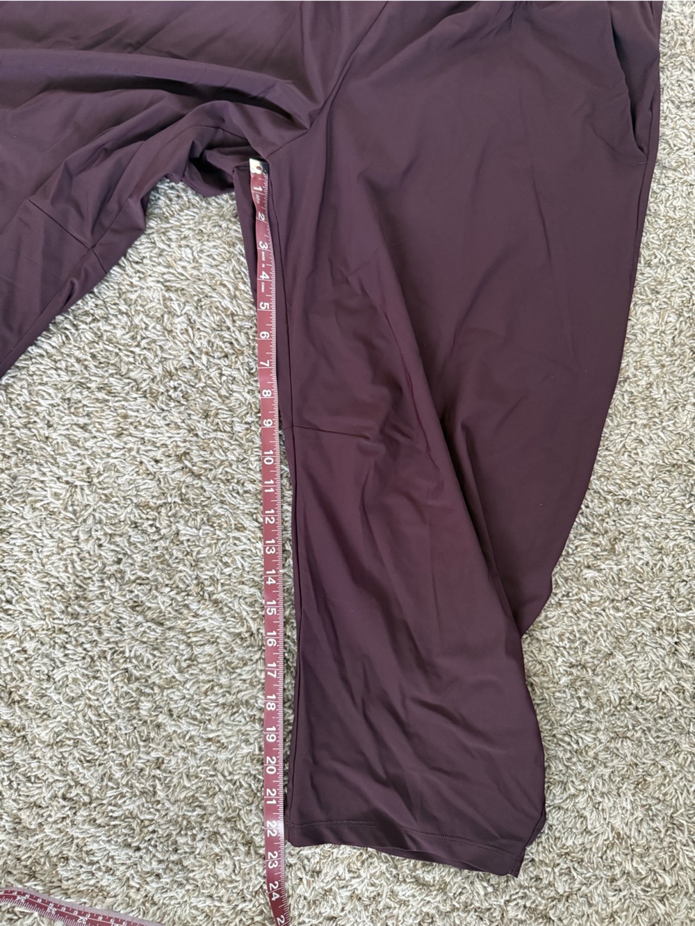 Old Navy Sleektech Barrel Leg Pant - Picture 5 of 8